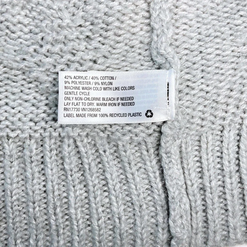 A New Day Womens SMALL Crew Neck SWEATER Gray White Pullover Ultra SOFT Knit EUC